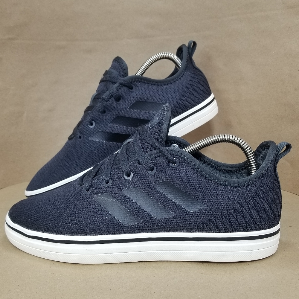 Adidas True Chill DA9852 Black Gray Low Top Shoes Size Men's 8 Women 10 Sneakers